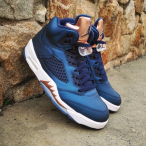 Alternative view of Giày Nike Air Jordan 5 Retro GS 'Bronze' 440888-416