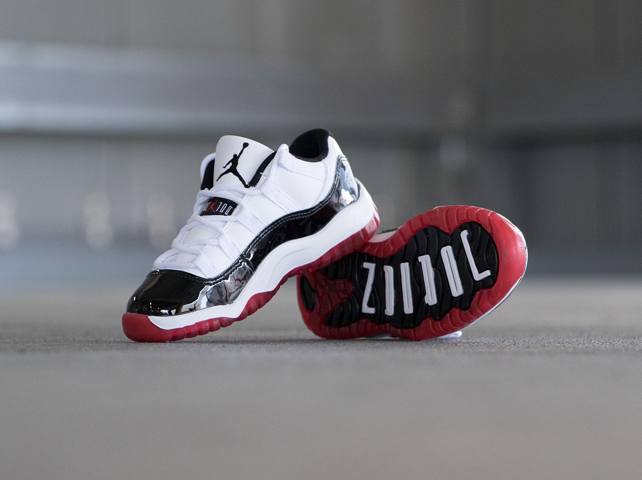 Giày Nike Air Jordan 11 Retro Low PS 'Concord Bred' 505835-160 - Ảnh 6