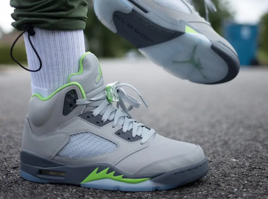Alternative view of Giày Nike Air Jordan 5 Retro 'Green Bean' DM9014-003