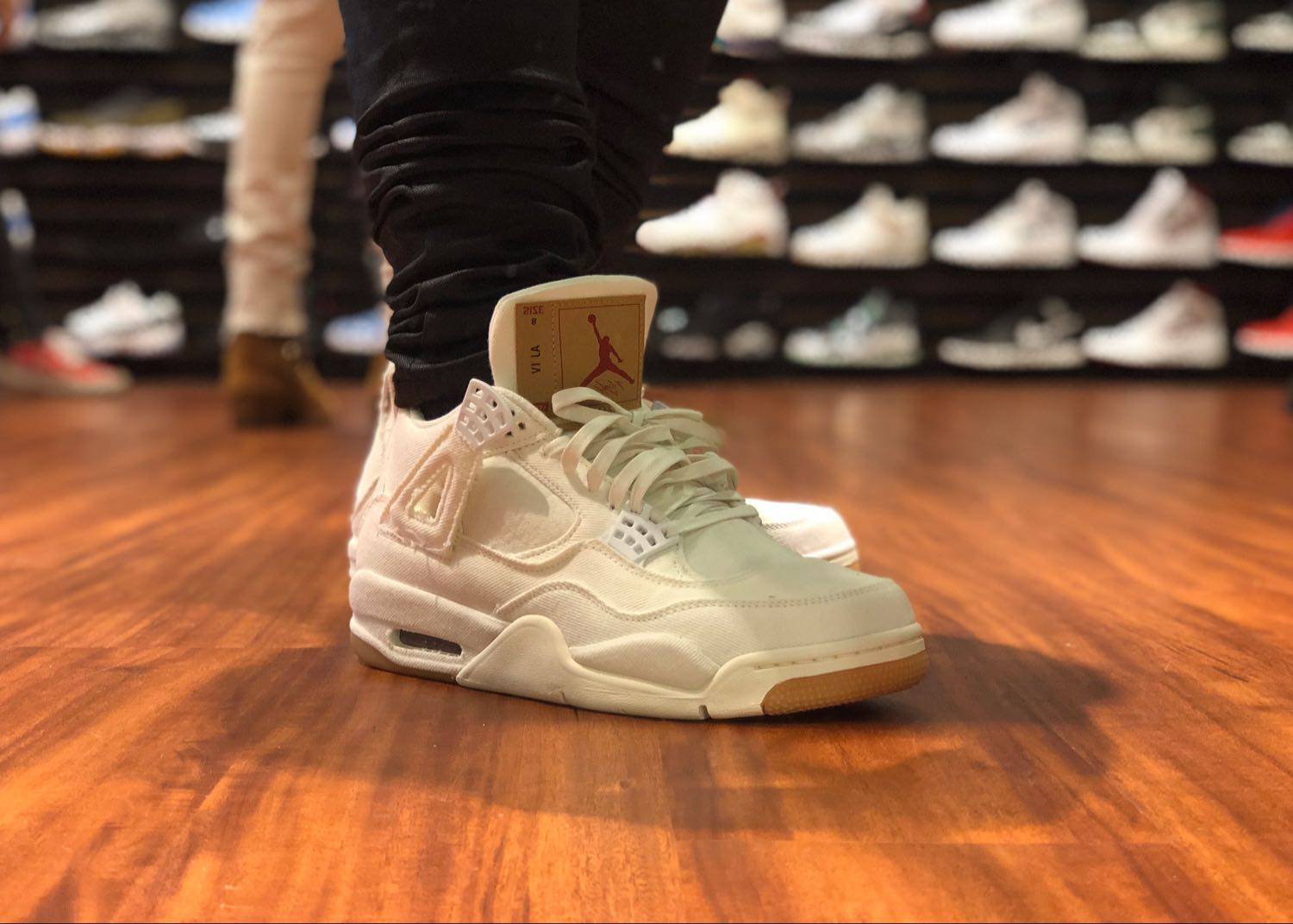 Giày Nike Air Jordan Levi's x Air Jordan 4 Retro 'White Denim' AO2571-100 - Ảnh 4