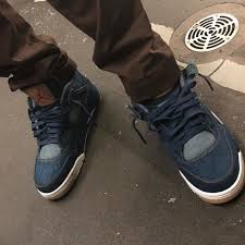Alternative view of Giày Nike Air Jordan Levi's x Air Jordan 4 Retro 'Denim' AO2571-401