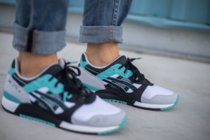 Alternative view of Giày Asics Gel Lyte 3 'Cyan Black' 1201A051-100