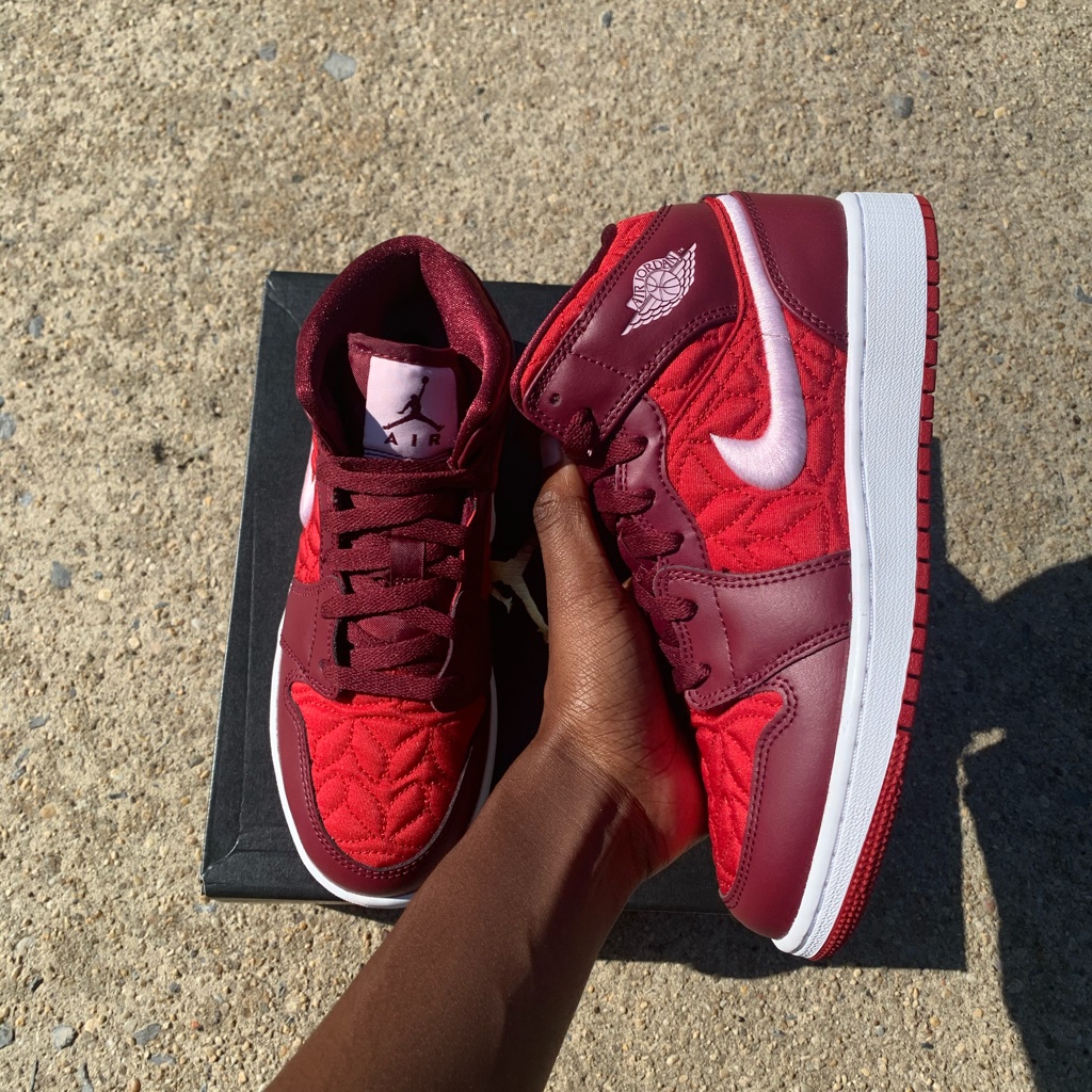 Giày Nike Air Jordan 1 Mid SE GS 'Red Quilted' AV5174-600 - Ảnh 5