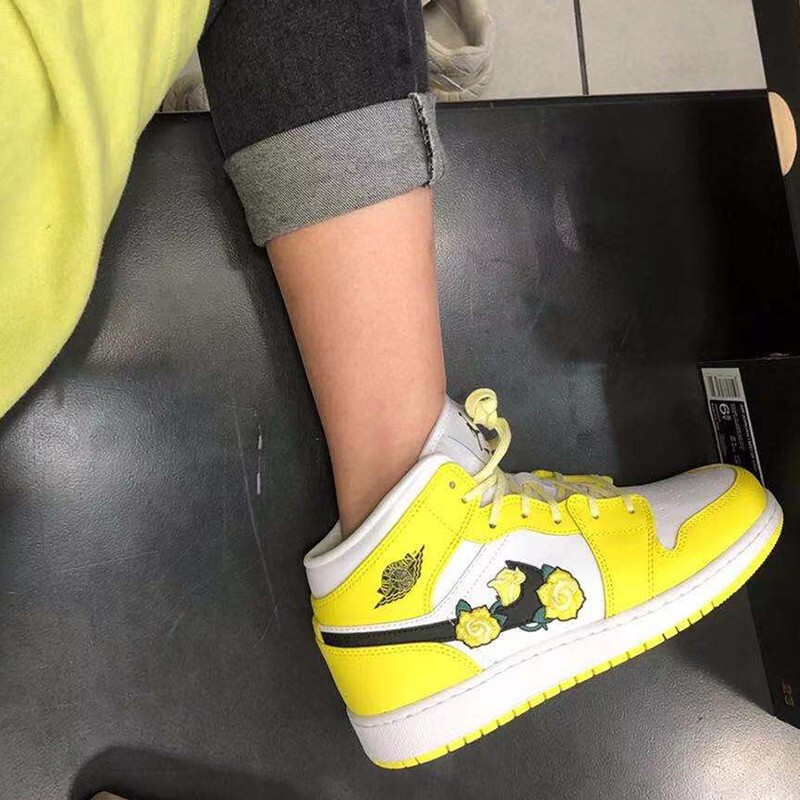 Giày Nike Air Jordan 1 Mid 'Dynamic Yellow Floral' AV5174-700 - Ảnh 2