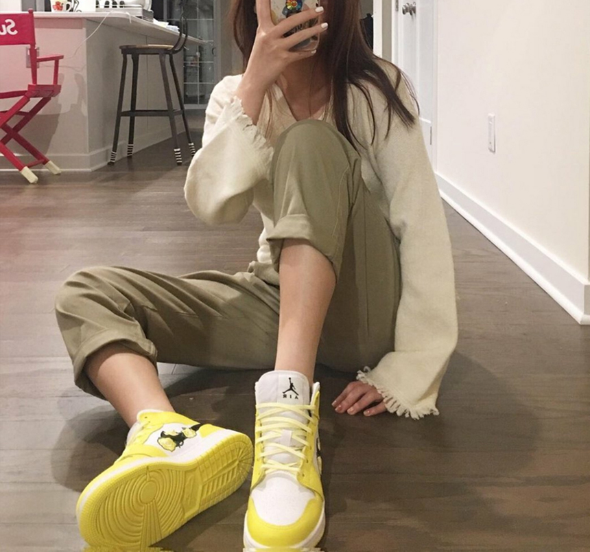 Giày Nike Air Jordan 1 Mid 'Dynamic Yellow Floral' AV5174-700 - Ảnh 3