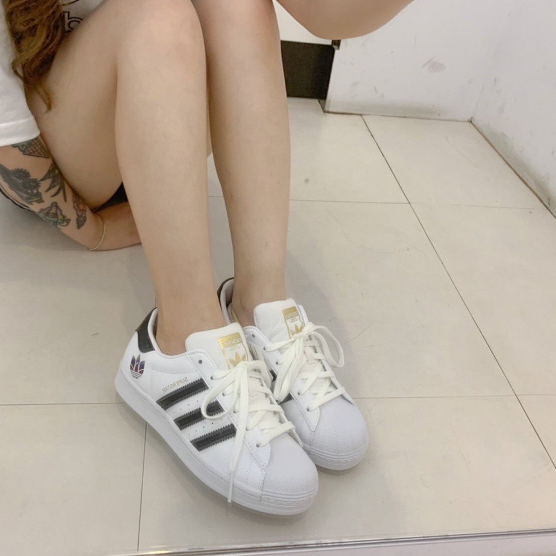 Giày Adidas Wmns Superstar 'Gold Metallic' FX8543 - Ảnh 4