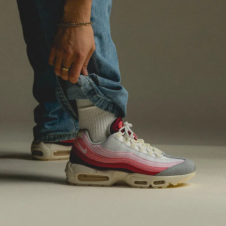Alternative view of Giày Nike Air Max 95 'Anatomy of Air' DM0012-600