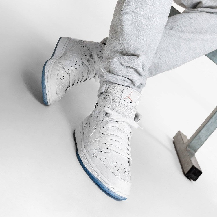 Giày Nike Wmns Air Jordan 1 Mid 'Unité Totale' CI9100-100 - Ảnh 2