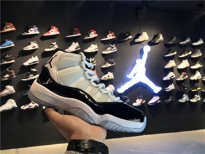 Giày Nike Air Jordan 11 Retro 'Concord' 2011 378037-107 - Ảnh 7