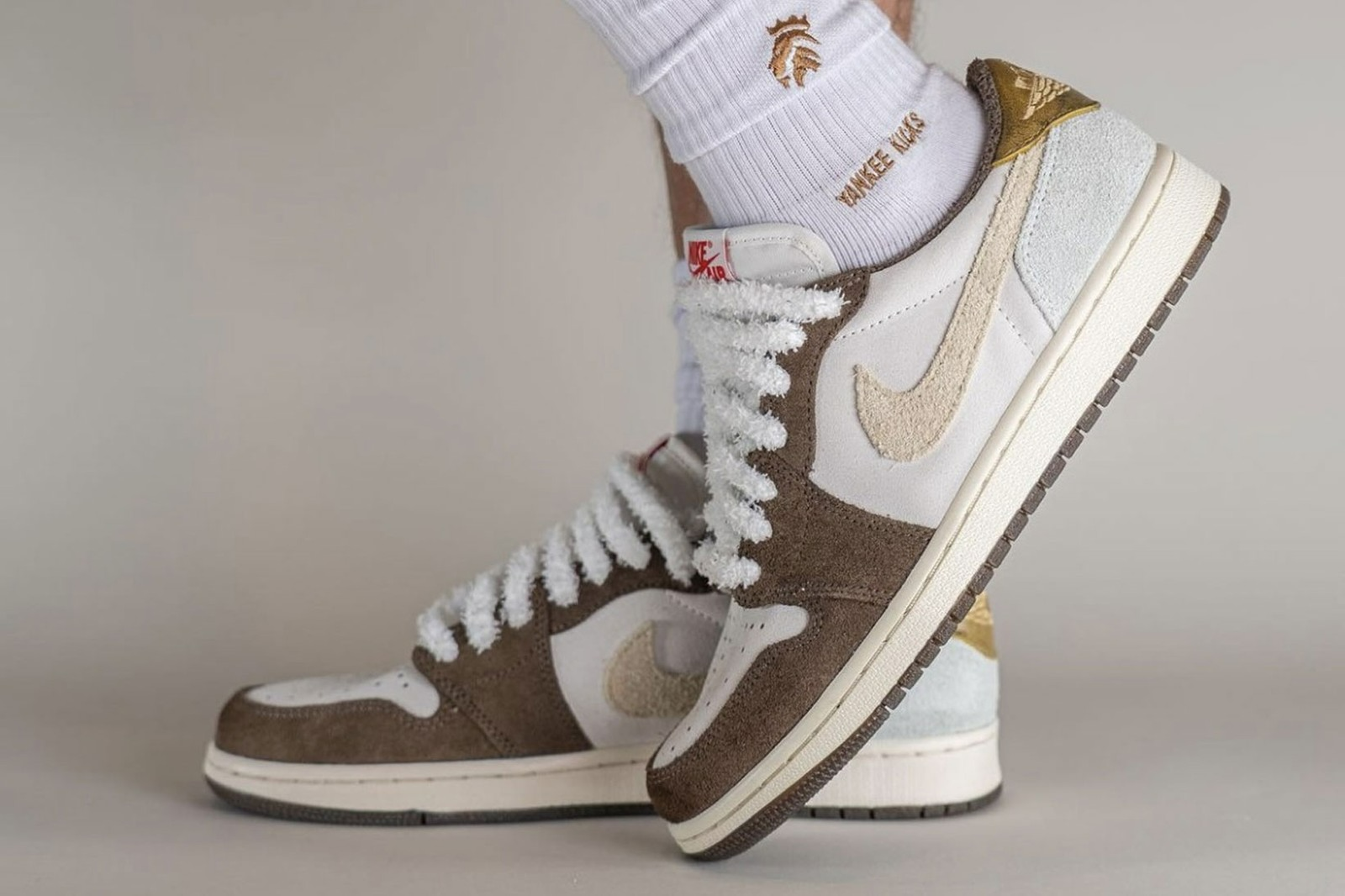 Giay Nike Air Jordan 1 Retro Low OG 'Year Of The Rabbit' DV1312-200