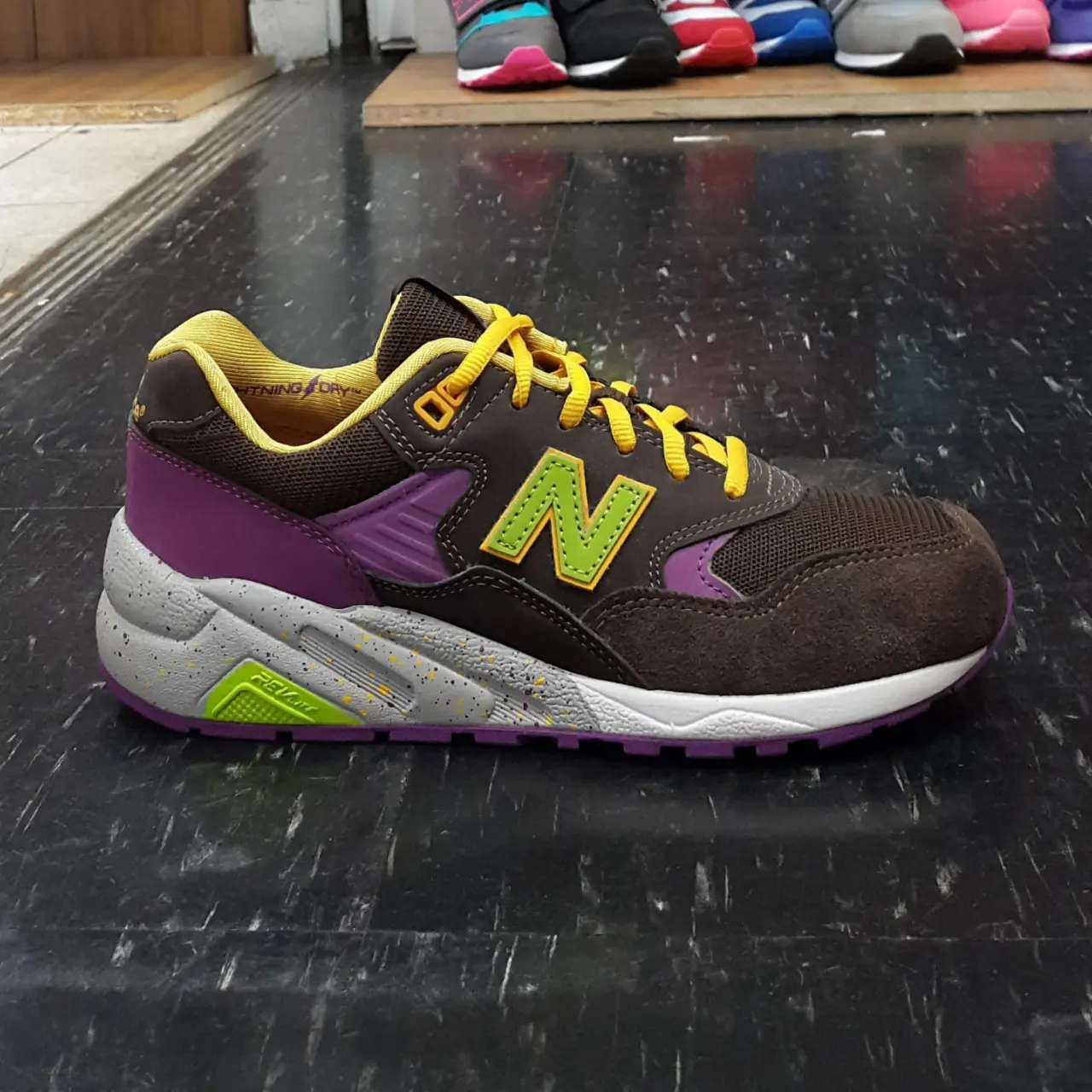 Alternative view of Giày New Balance 580 Japan Brown MRT580BD