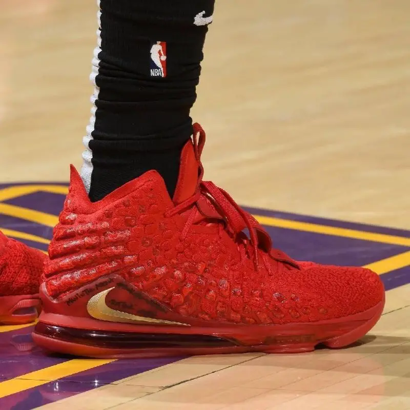 Alternative view of Giày Nike LeBron 17 EP 'Red Carpet' BQ3178-600