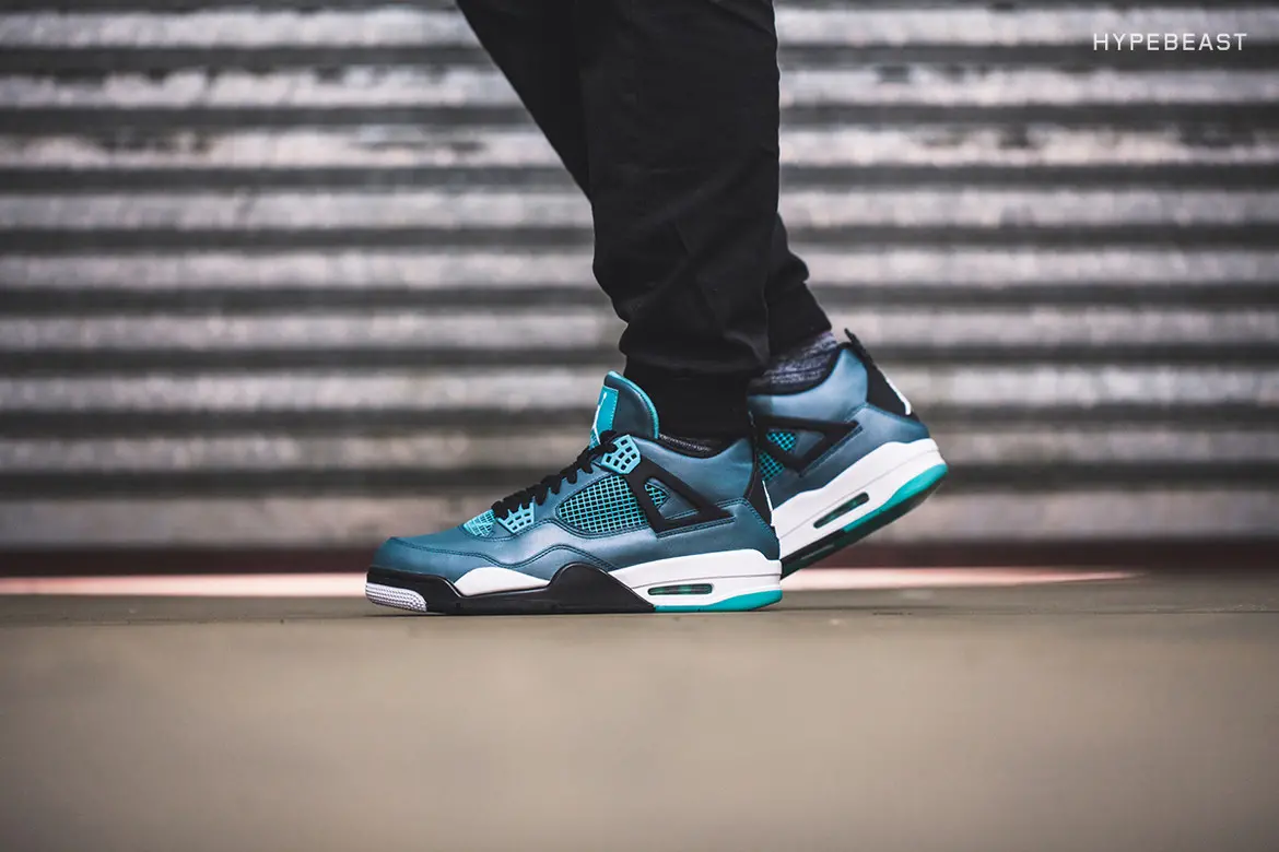 Alternative view of Giày Nike Air Jordan 4 Retro 30th 'Teal' 705331-330