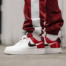 Alternative view of Giày Nike NBA x Air Force 1 '07 LV8 'Red' BQ4420-600