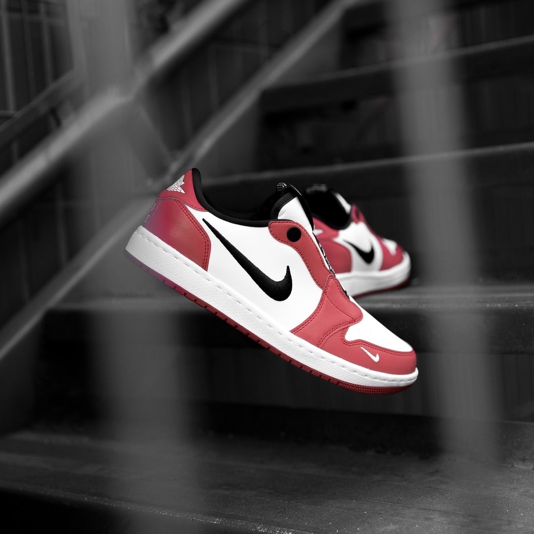 Giày Nike Air Jordan 1 Retro Low Slip Chicago BQ8462-601 - Ảnh 4