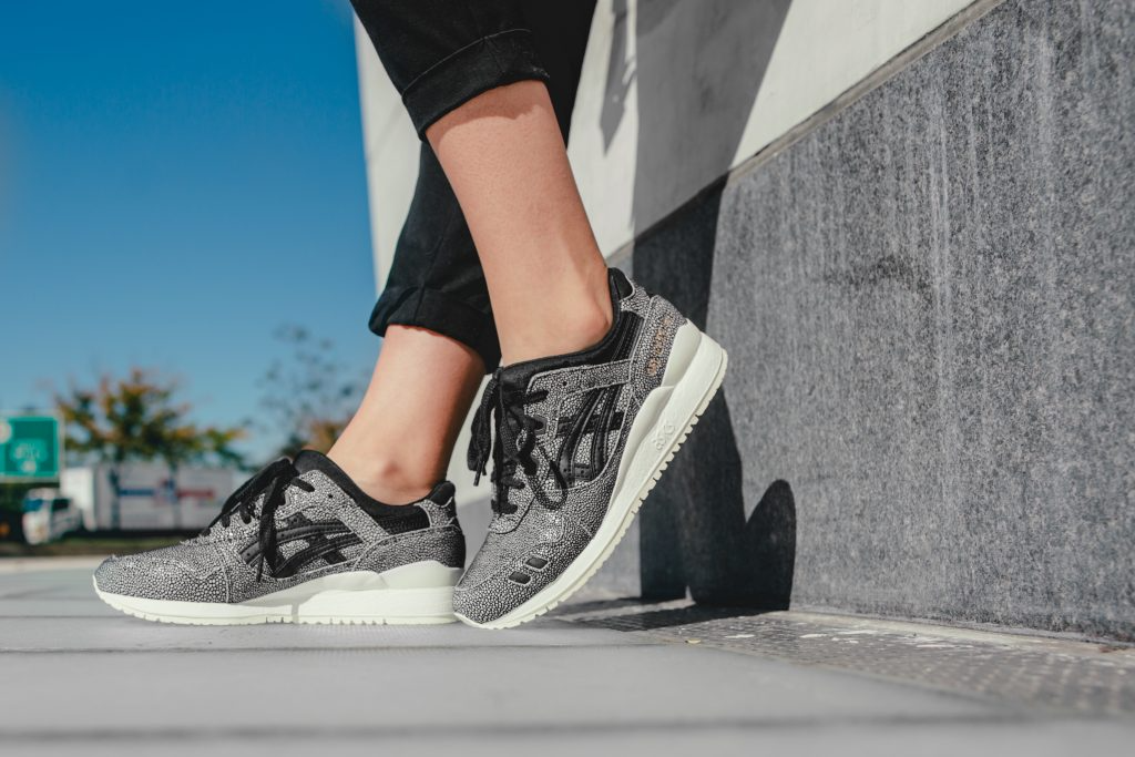 Giày Asics Wmns Gel Lyte 3 'Black Stingray' HL7E5-9090 - Ảnh 9