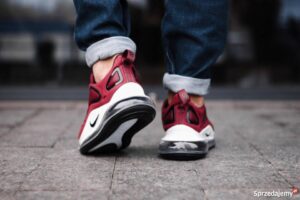 Alternative view of Giày Nike Air Max 720 University 'Red Black' AO2924-600