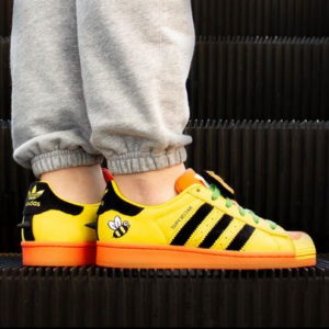 Alternative view of Giày Adidas Melting Sadness x Superstar 'Bee with You Pack Yellow' FZ5254