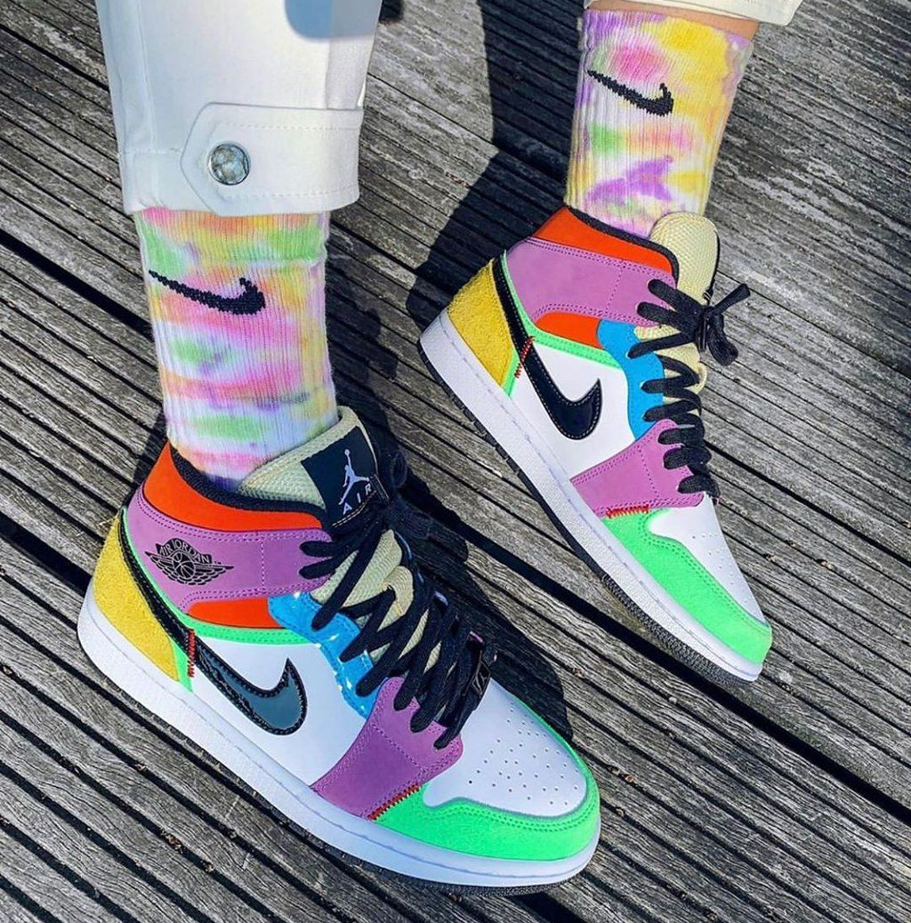 Giày Nike Air Jordan 1 Mid SE 'Lightbulb' CW1140-100 - Ảnh 3