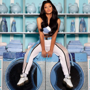 Alternative view of Giày Reebok Cardi B x Wmns Club C 'Chalk' FZ4928