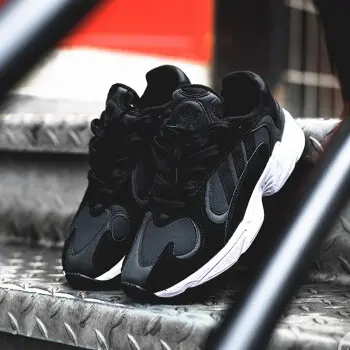 Alternative view of Giày Adidas Yung 1 'Core Black' CG7121