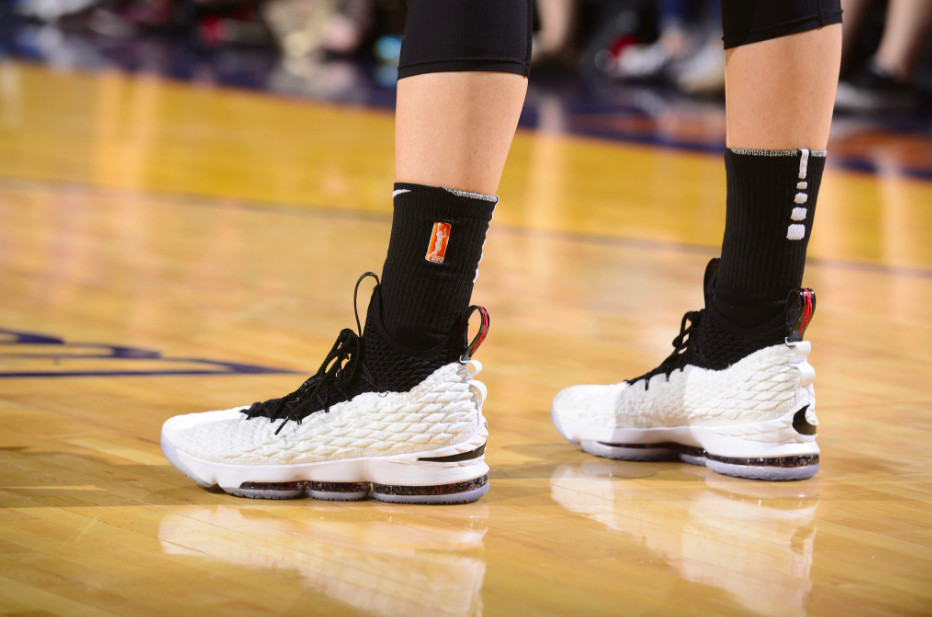 Giày Nike Lebron 15 GS 'Graffiti' AQ6176-100 - Ảnh 5