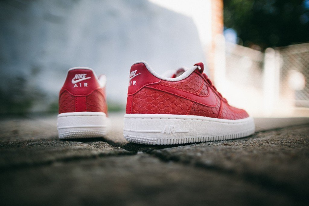 Giày Nike Air Force 1 Low LV8 GS 'Action Red' 820438-600 - Ảnh 4