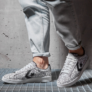 Giay Converse Pro Leather Low x Keith Haring 'Egret' 171857C