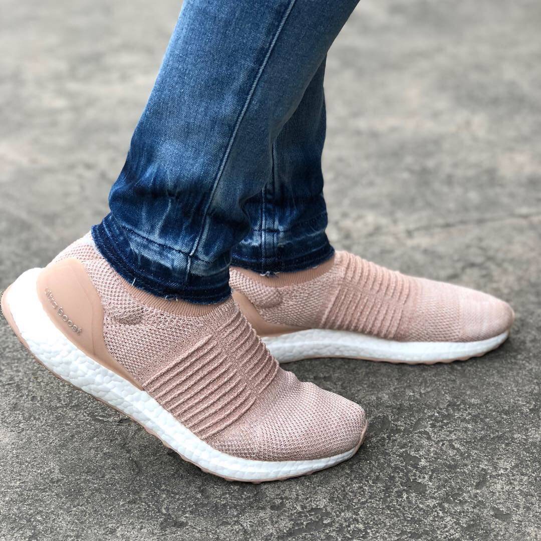 Giày Adidas Wmns UltraBoost Laceless 'Ash Pearl' CQ0010 - Ảnh 3