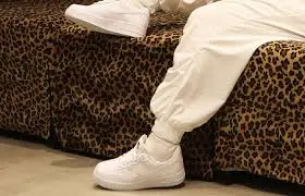 Alternative view of Giày Nike Wmns Air Force 1 '07 Essential 'White Metallic Gold' CT1989-100
