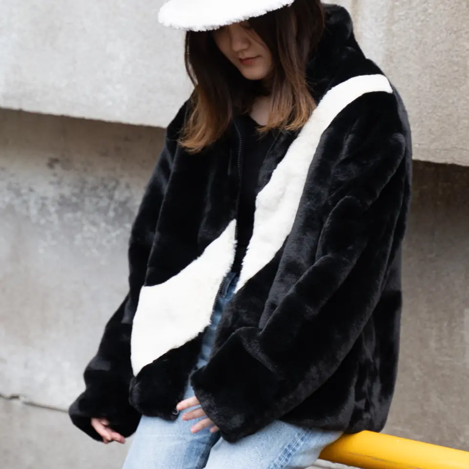Alternative view of Áo Nike Women's Sportswear Faux Fur Jacket Black CU6559-010