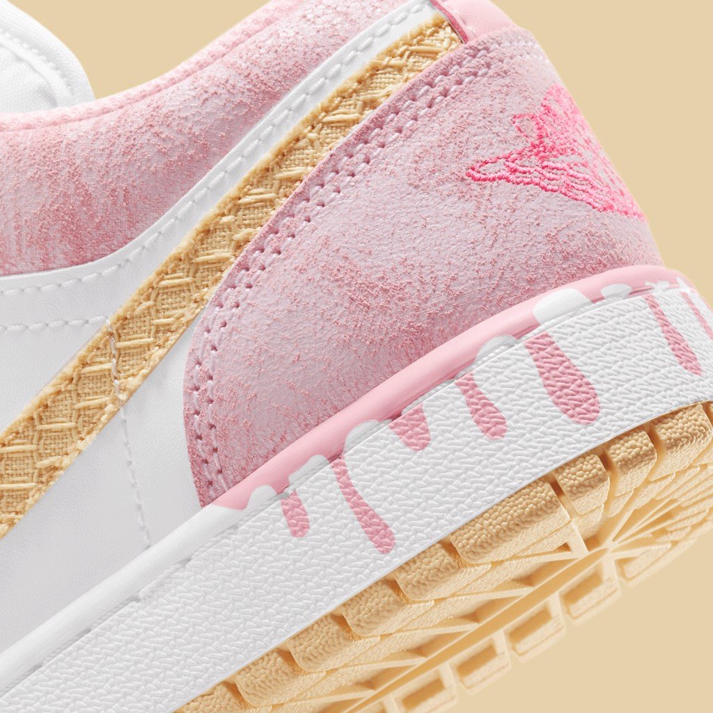 Giày Nike Air Jordan 1 Low GS 'Strawberry Ice Cream' CW7104-601 - Ảnh 12