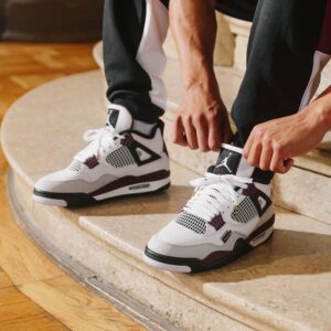 Alternative view of Giày Nike Paris Saint Germain x Air Jordan 4 Retro GS 'Bordeaux' CZ6509-100