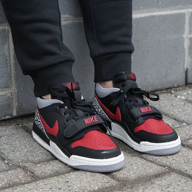 Alternative view of Giày Nike Jordan Legacy 312 Low GS 'Bred Cement' CD9054-006