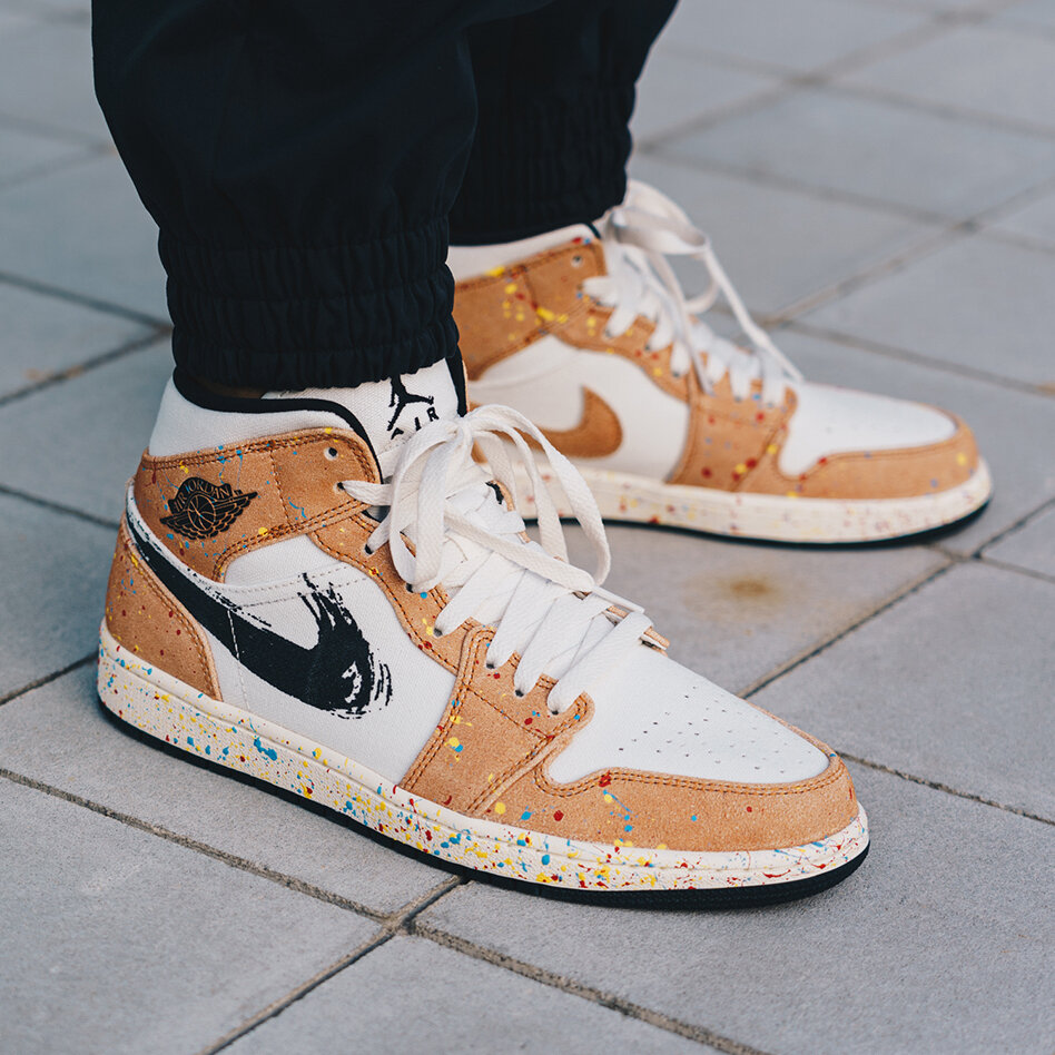 Giày Nike Air Jordan 1 Mid SE 'Brushstroke Paint Splatter' DA8005-100 - Ảnh 5