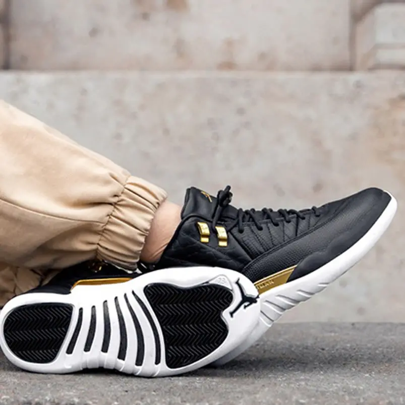 Alternative view of Giày Nike Wmns Air Jordan 12 Retro 'Reptile' AO6068-007