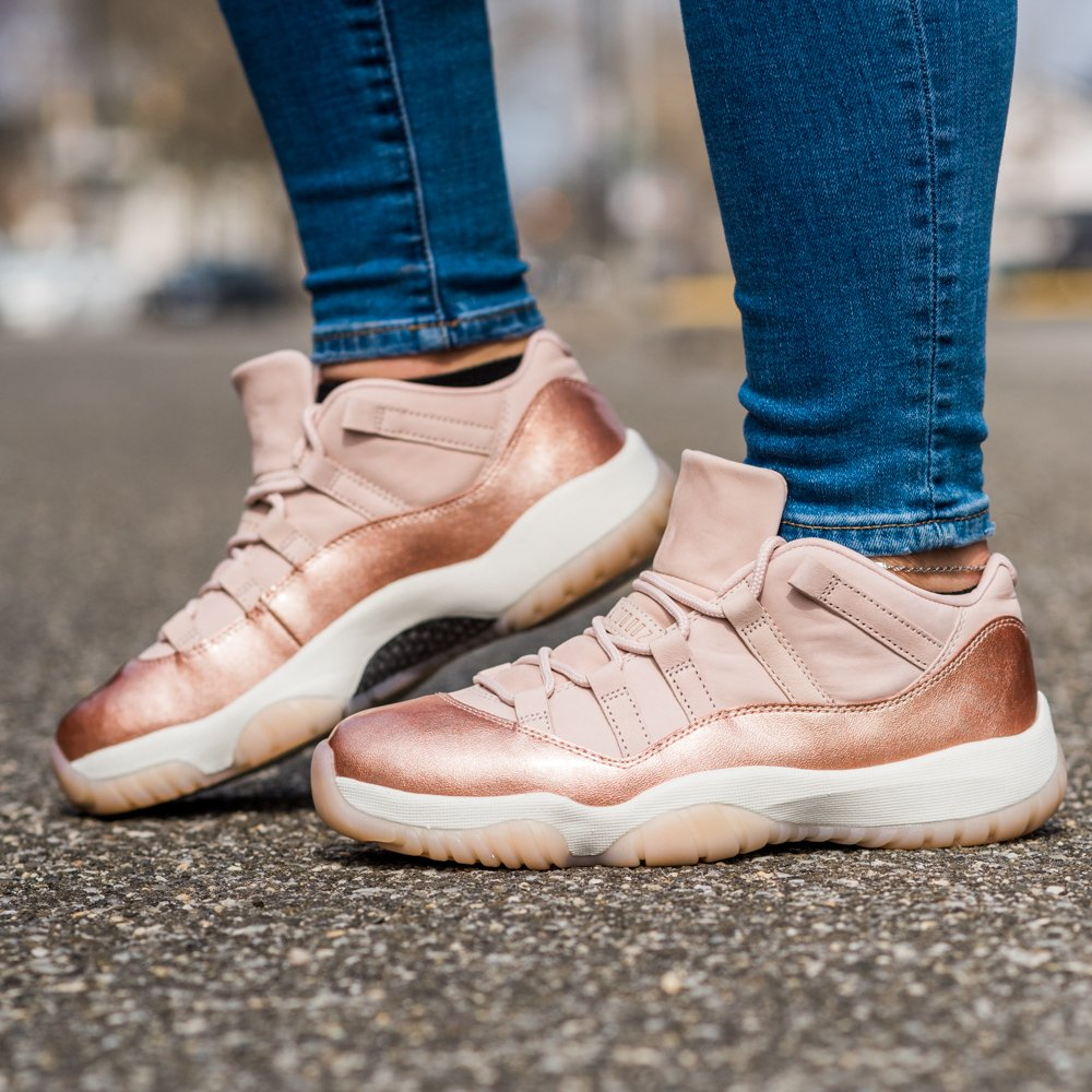 Giày Nike Wmns Air Jordan 11 Low 'Rose Gold' AH7860-105 - Ảnh 5