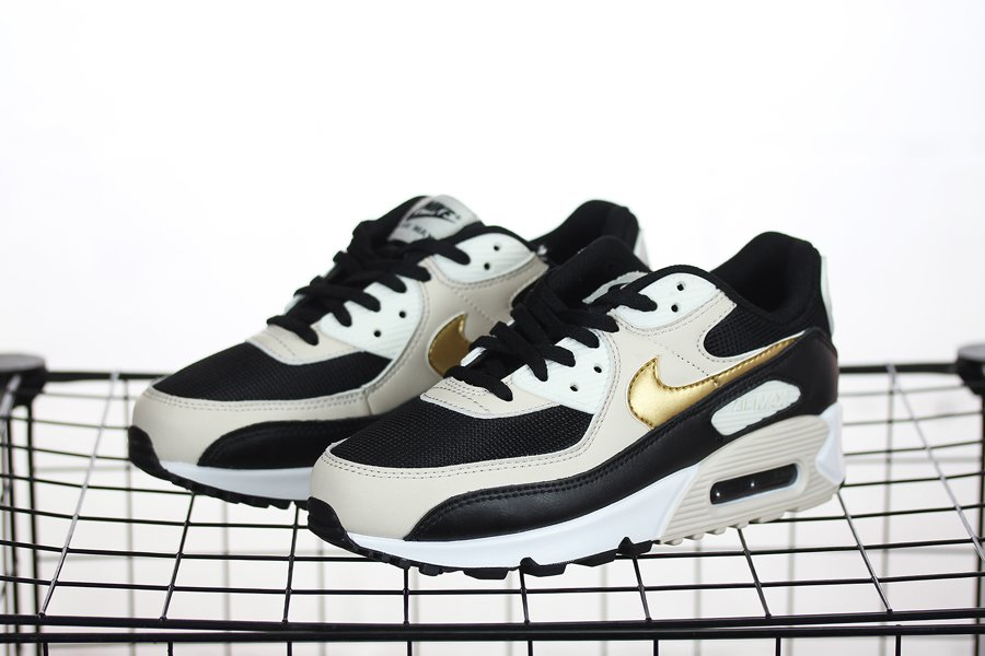 Giày Nike Wmns Air Max 90 'Black Metallic Gold' DB9578-001 - Ảnh 2
