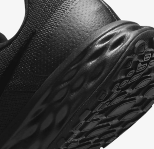 Giay Nike Revolution 6 Next Nature 'Black' DC3728-001