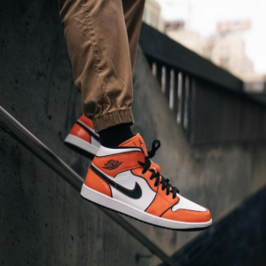 Alternative view of Giày Nike Air Jordan 1 Mid SE 'Turf Orange' DD6834-802