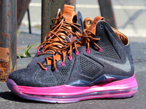 Alternative view of Giày Nike LeBron 10 EXT Denim QS 'Denim' 597806-400