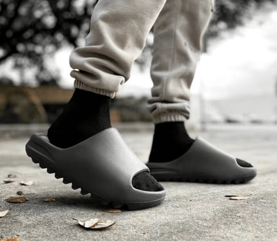 Dép Adidas Yeezy Slide Onyx Black HQ6448 - Ảnh 4