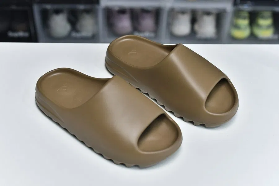 Dép Adidas Yeezy Slides 'Core' 2021 GW5350 - Ảnh 5