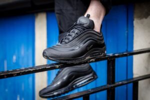 Alternative view of Giày Nike Air Max 97 Ultra 17 Premium 'Triple Black' 918356-002