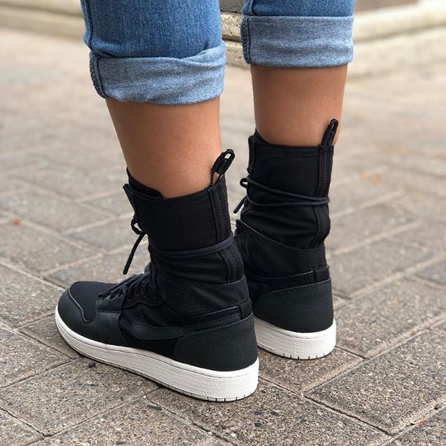 Giày Nike Wmns Air Jordan 1 Explorer XX 'Black Phantom' AQ7883-001 - Ảnh 4
