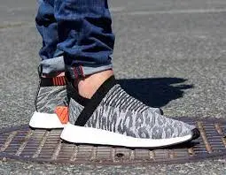 Alternative view of Giày Adidas NMD_CS2 Primeknit 'Glitch' BZ0515