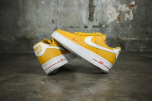 Giay Nike Air Force 1 '07 SE 'Yellow Ochre' DQ7582-700