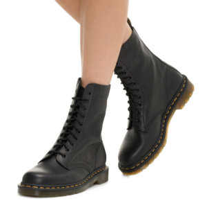 Alternative view of Giày Dr. Martens 1490 Black Virginia Shoes 22524001