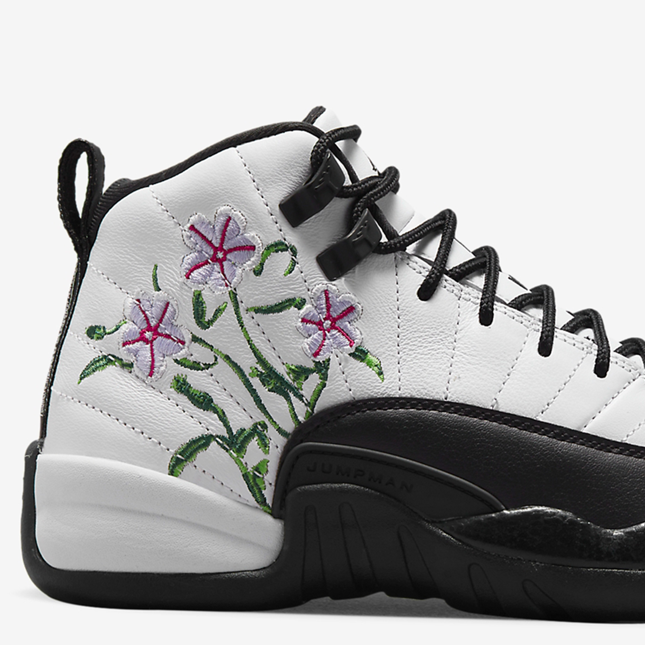 Giay Nike Air Jordan 12 Retro GS 'Floral' DR6956-100
