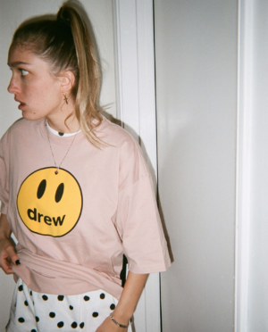Alternative view of Áo Drew House Mascot SS Tee Dusty Rose